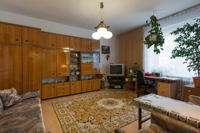 Feel The Old Socialist Style Apartment Cracovia Esterno foto